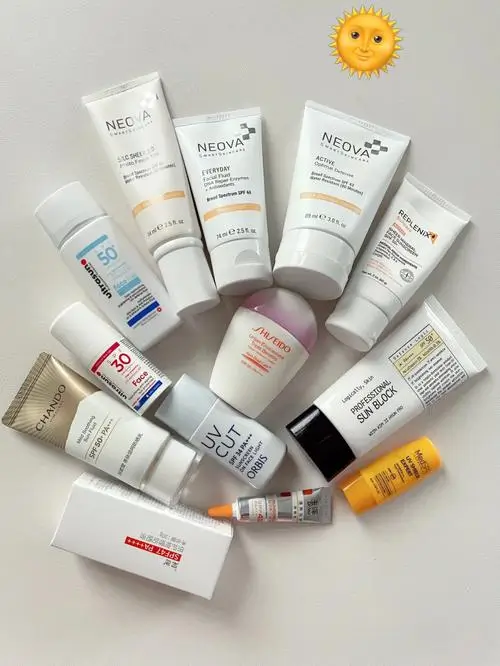 Private label sunscreen manufacturers in USA showing reef-safe mineral SPF bottles and packaging ready for your brand launch - low MOQ options 2026